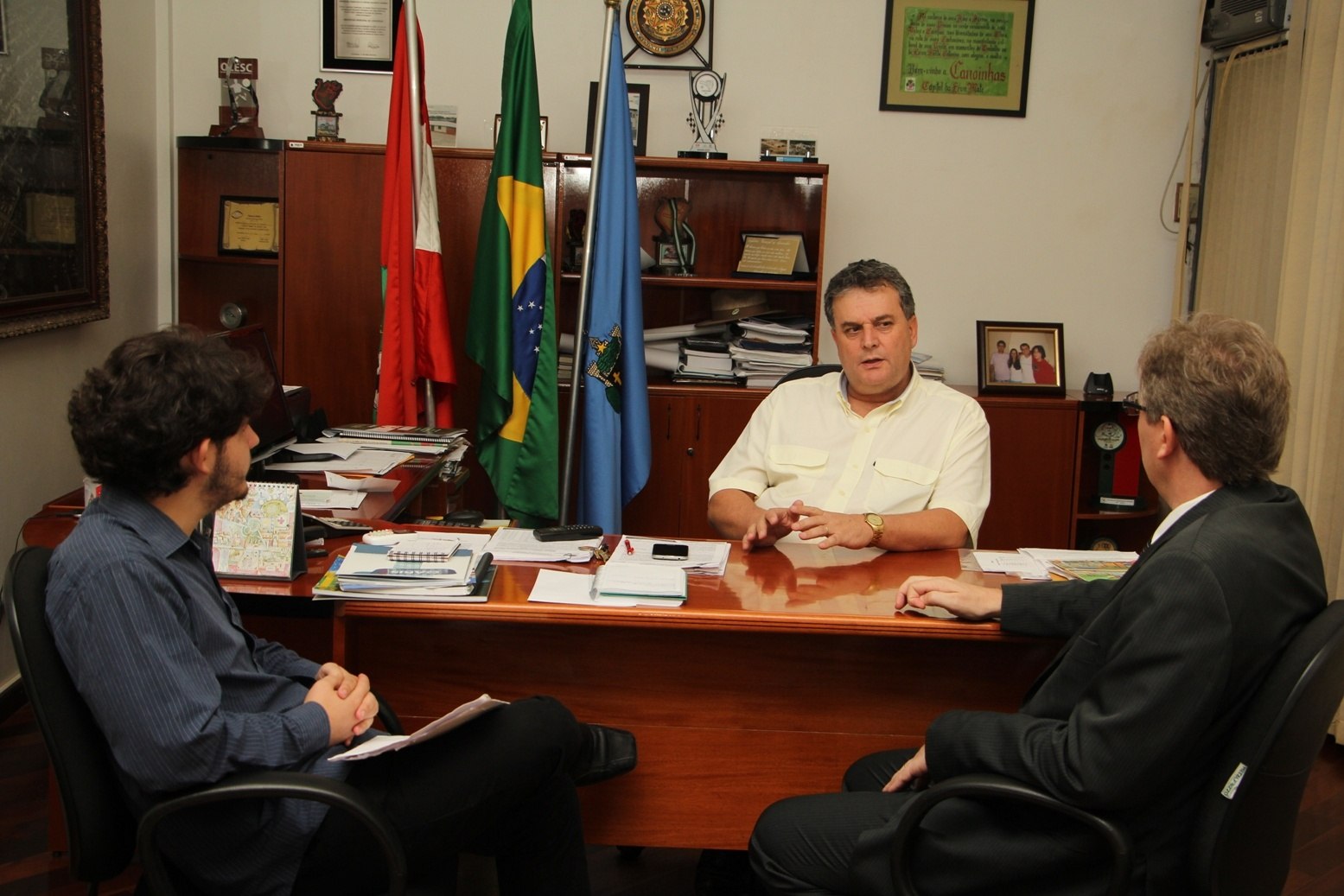 Read more about the article Representantes da SDS visitam prefeito Beto Faria