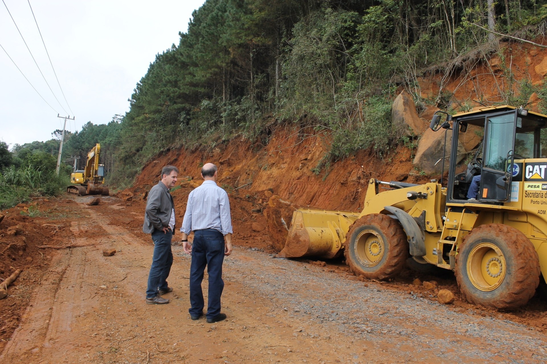 Read more about the article São Miguel da Serra recebe retroescavadeira