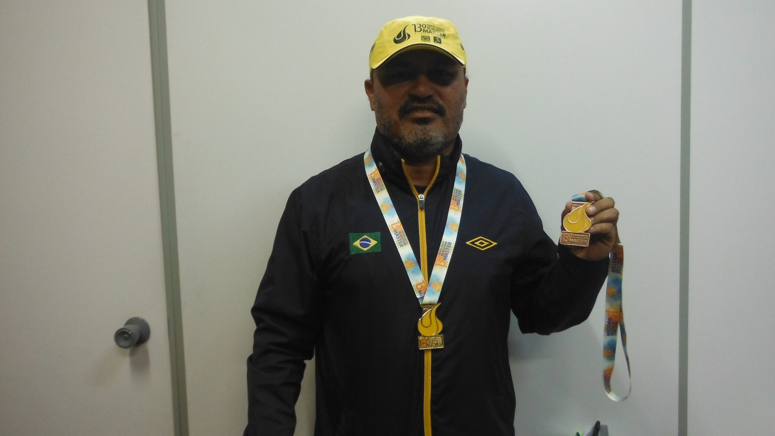 You are currently viewing Professor Mafrense conquista ouro e bronze no Troféu Brasil de Atletismo Master