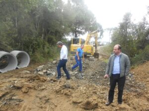 Read more about the article Prefeito Wellington Bielecki acelera início de obras do Estado no interior de Mafra