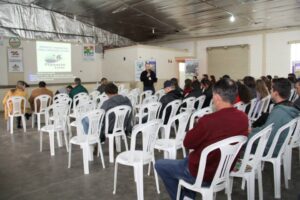 Read more about the article Irineópolis promove Seminário da Bovinocultura Leiteira