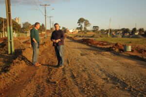 Read more about the article Prefeito e deputado Mauro Mariani conferem obras no Parque de Exposições Ouro Verde