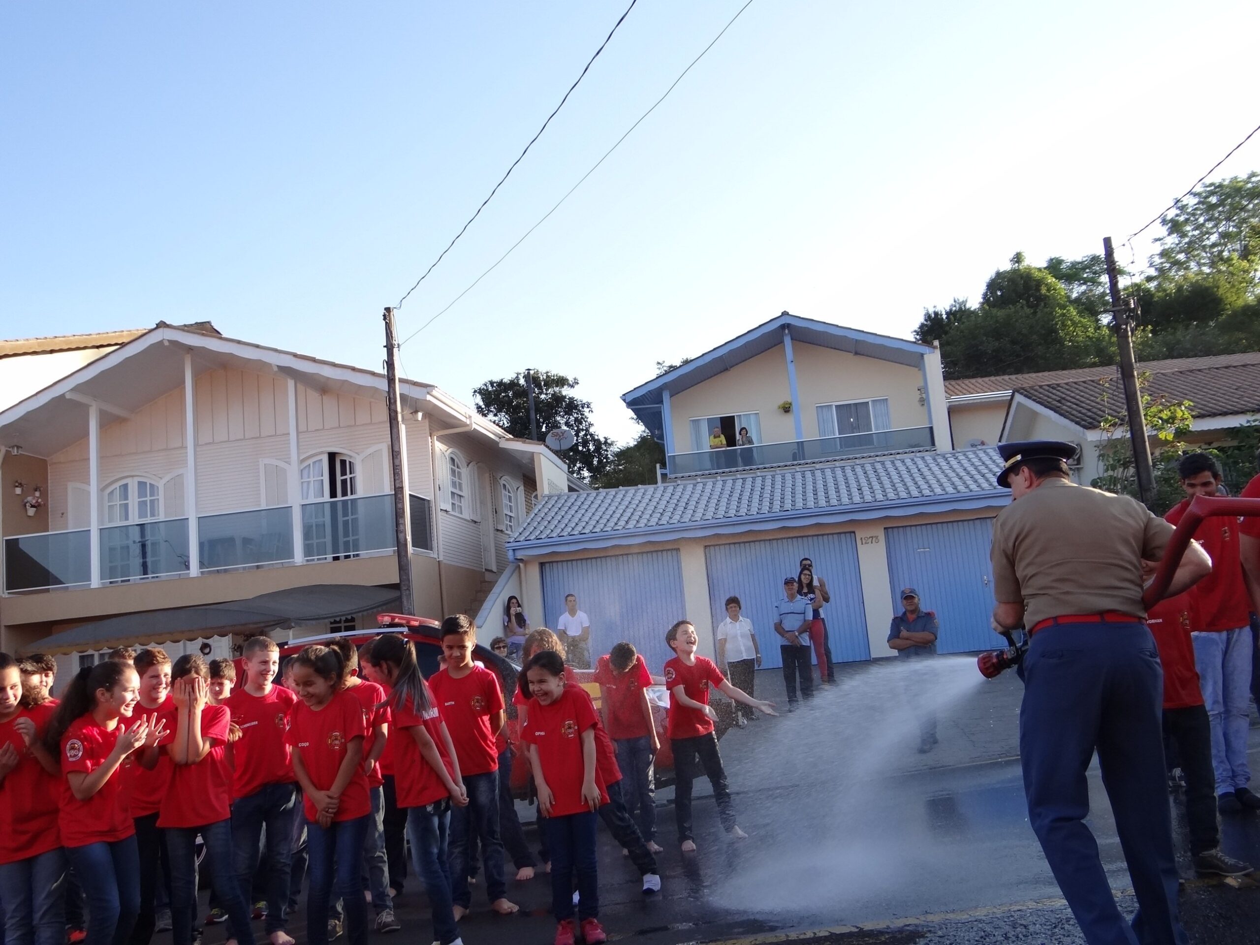 You are currently viewing Crianças e Jovens de Porto União recebem certificados de Bombeiros Mirim e Juvenil