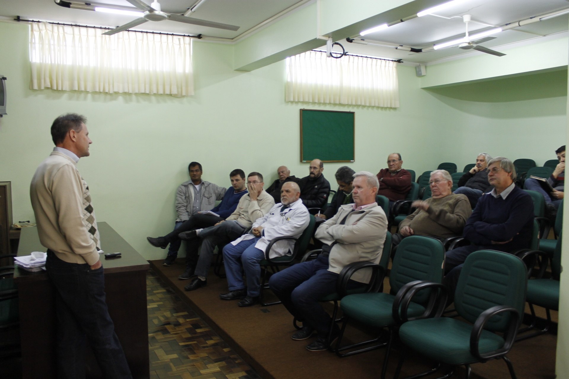 You are currently viewing Reunião no Hospital São Braz discute sobreavisos médicos