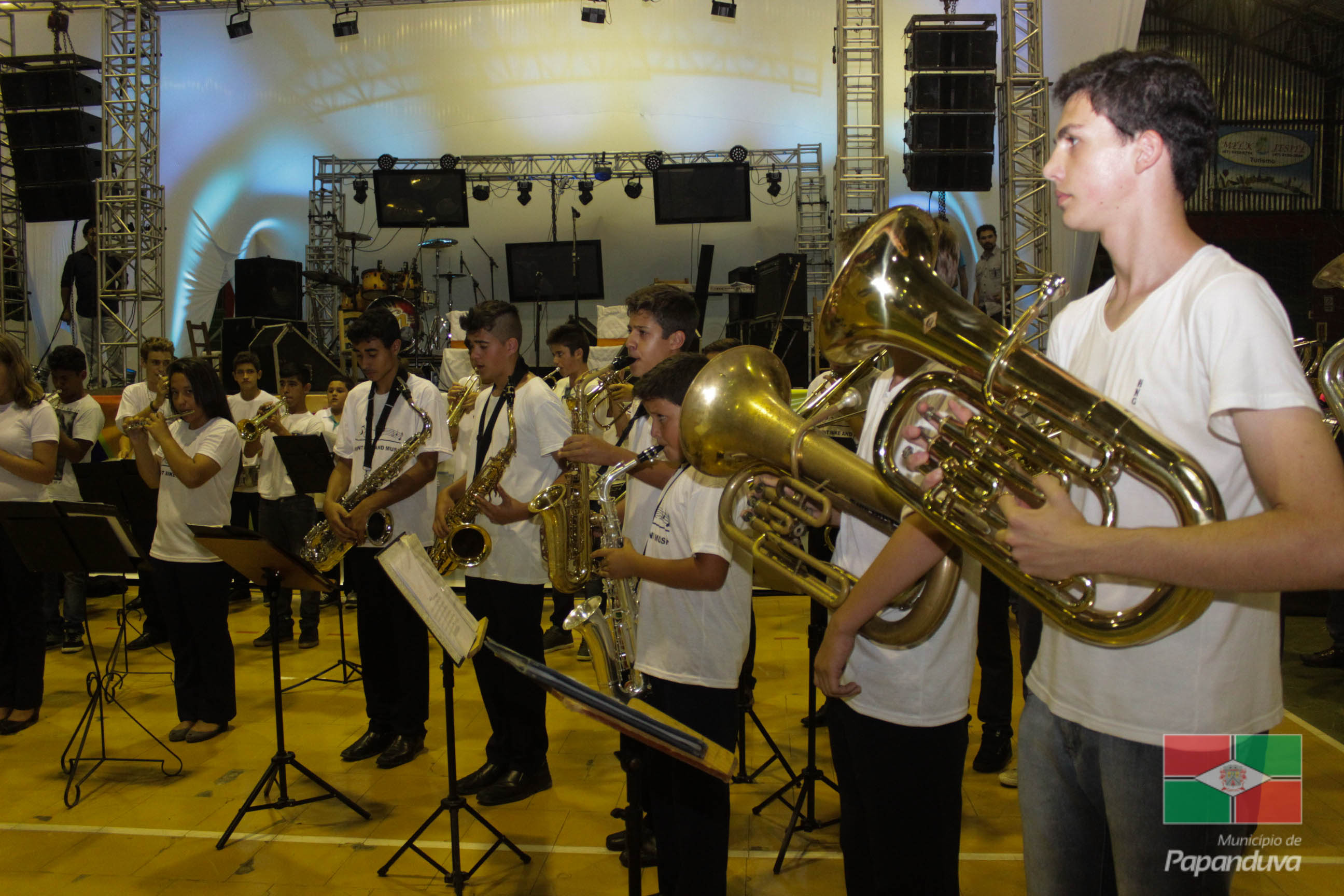 Read more about the article Sob nova coordenação, a Banda Marcial de Papanduva apresenta repertório diversificado, que vai do popular ao clássico