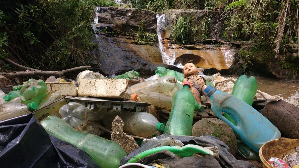 Read more about the article Equipe do Comitê Rio Canoinhas e Afluentes do Rio negro realiza limpeza do Rio da Lança, em Itaiópolis