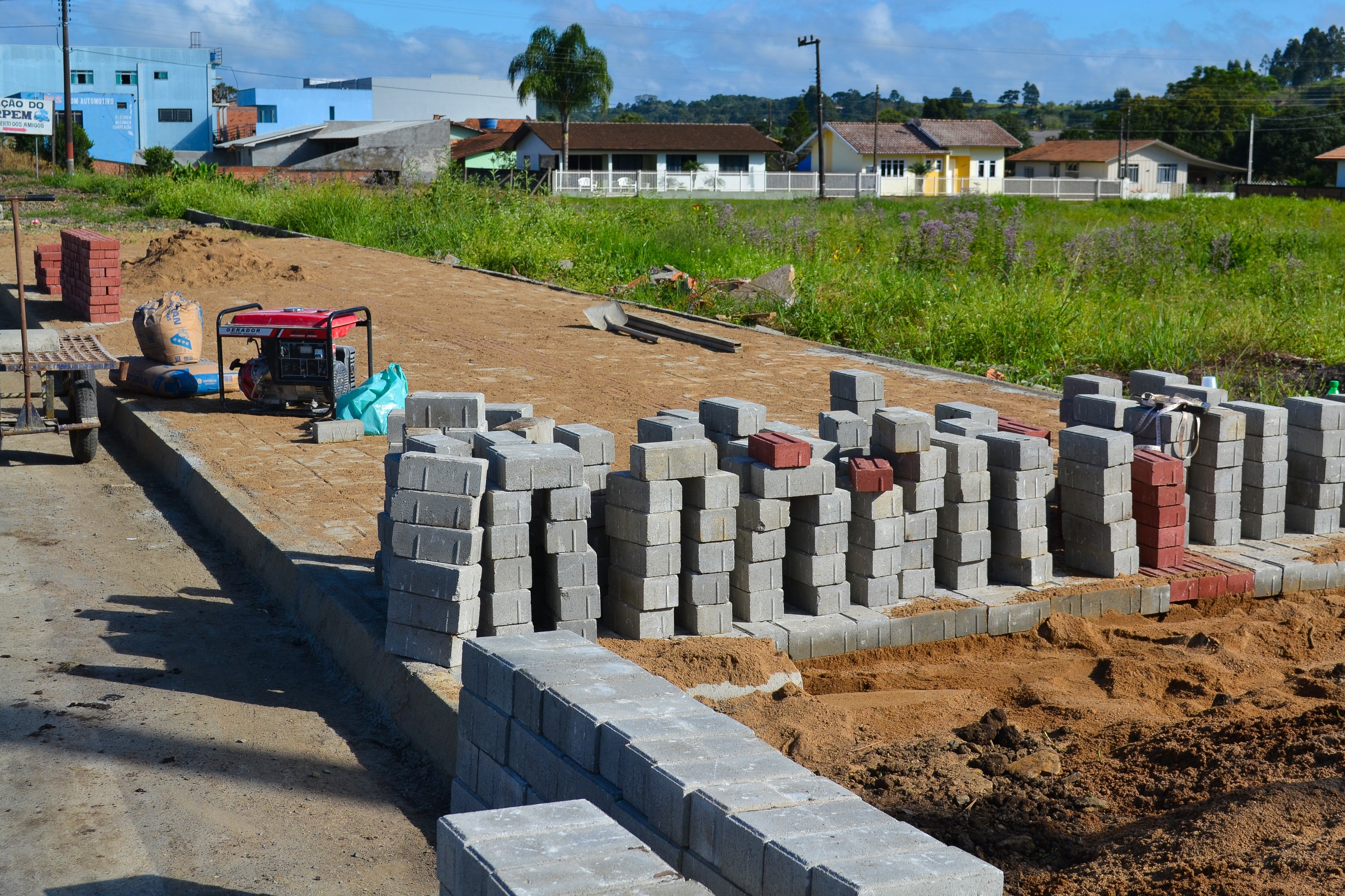 Read more about the article Prefeitura dá continuidade à construção dos passeios em Papanduva