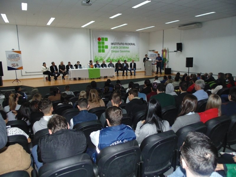 Read more about the article Seminário Regional da Defesa Civil reúne participantes dos municípios da AMPLANORTE