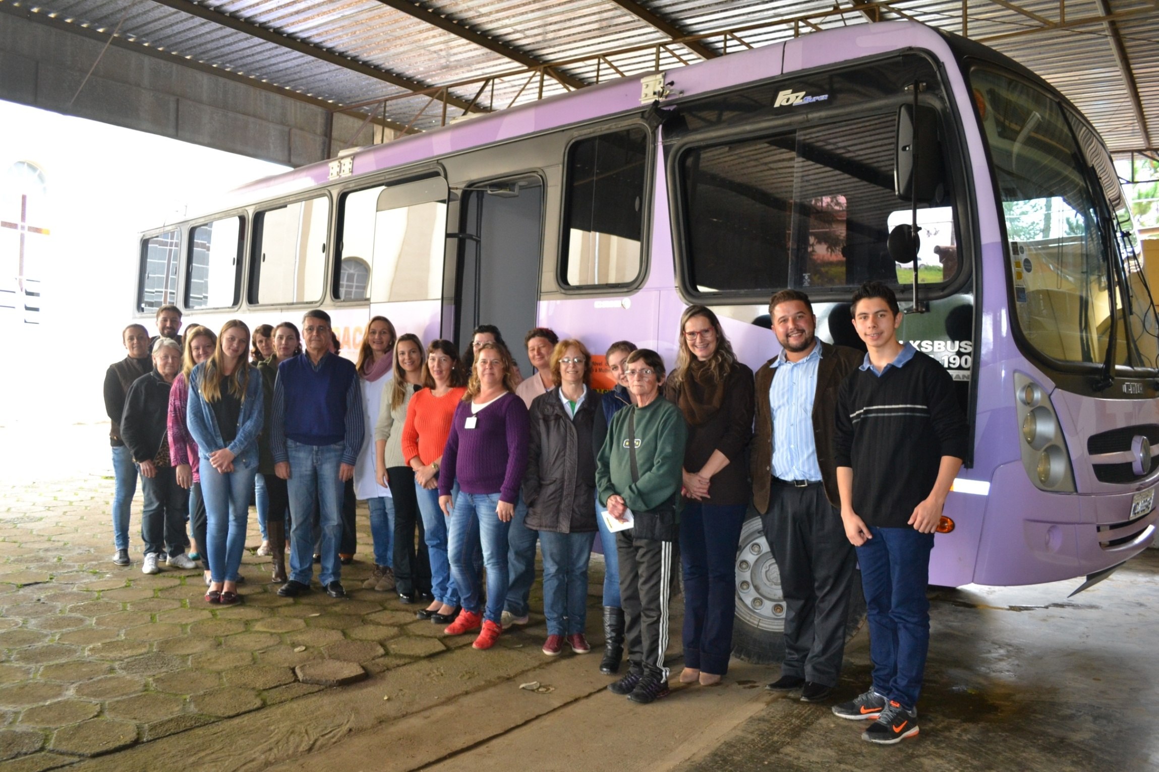 Read more about the article Ônibus lilás do programa “Mulher, Viver sem Violência” percorre municípios da ADR Mafra