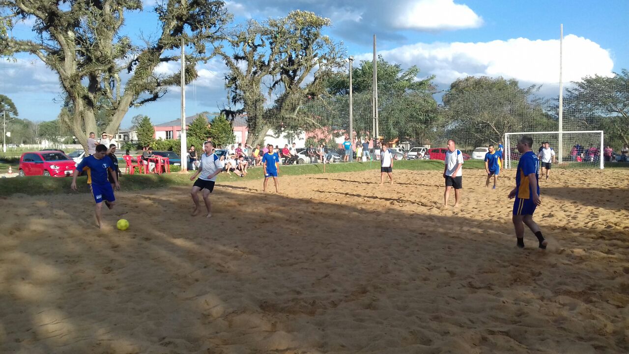 You are currently viewing Futebol de areia em Três Barras: Vitória garante liderança isolada ao time da Argentina