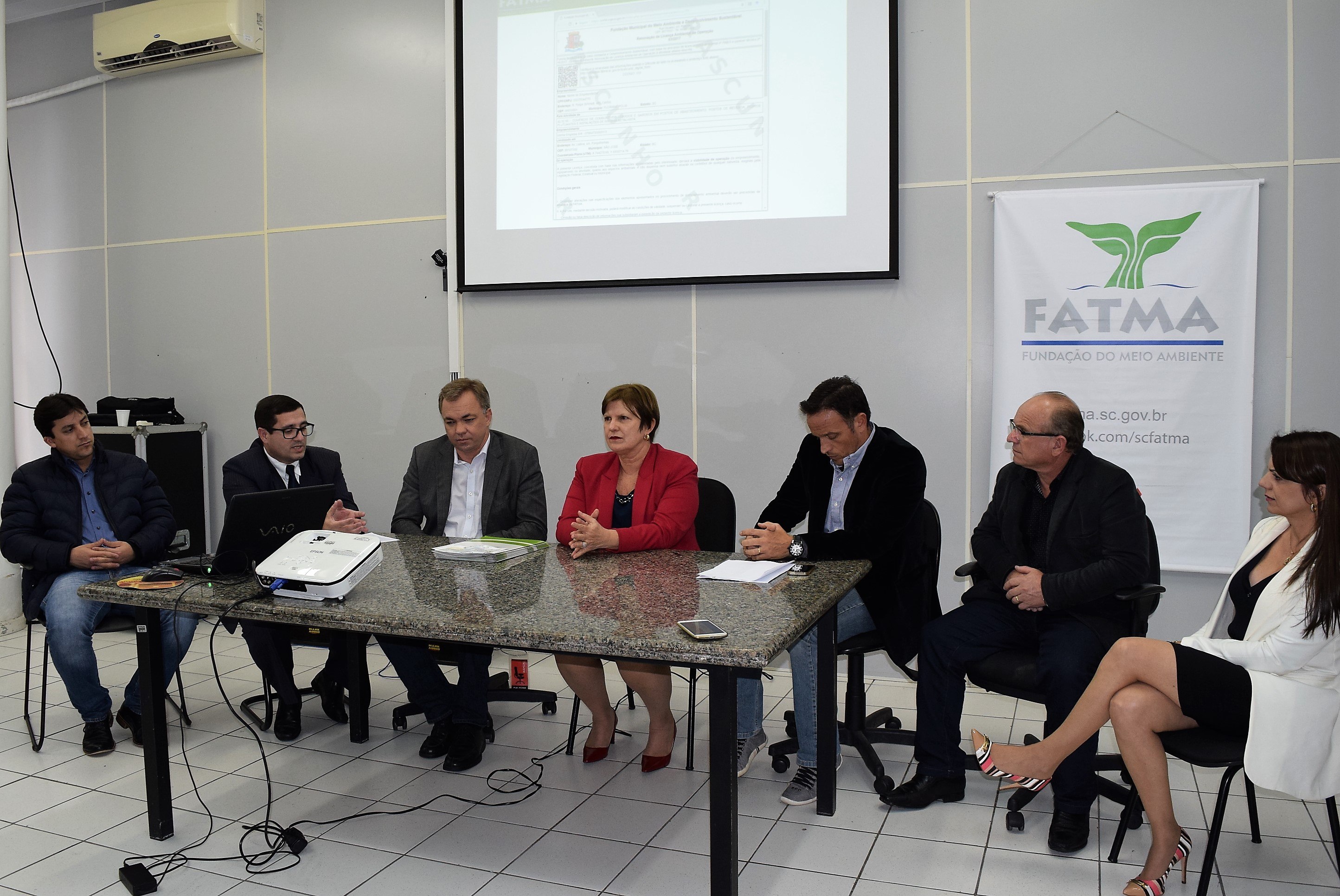 Read more about the article Acordo entre FECAM, FATMA e MPSC disponibiliza sistema de licenciamento aos municípios