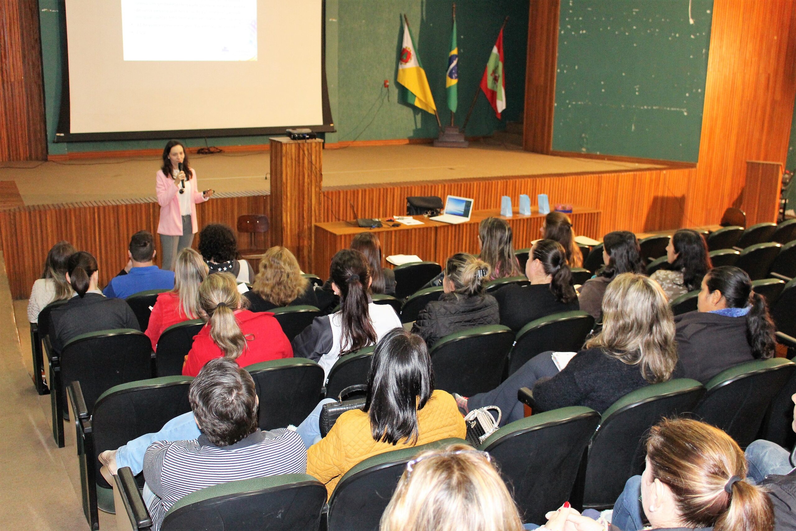 You are currently viewing “Valorização da Vida” é tema de palestra promovida pela Rede de Atendimento à Criança e Adolescente de Três Barras