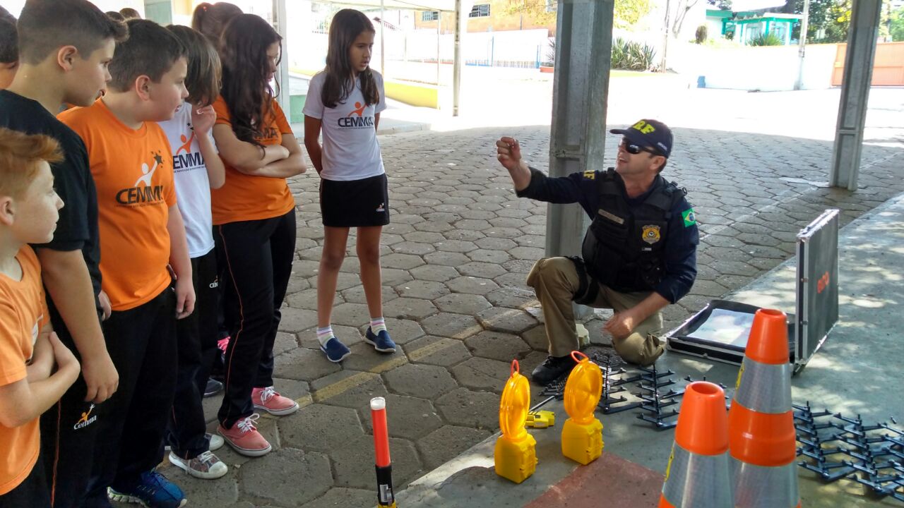 Read more about the article Educação no trânsito ensinada de forma lúdica no CEMMA