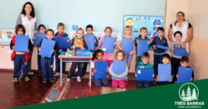 Read more about the article Estudantes da educação infantil começam a receber kits de material escolar