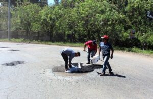 Read more about the article Prefeitura de Três Barras trabalha na recuperação de ruas e estradas danificadas pelas chuvas