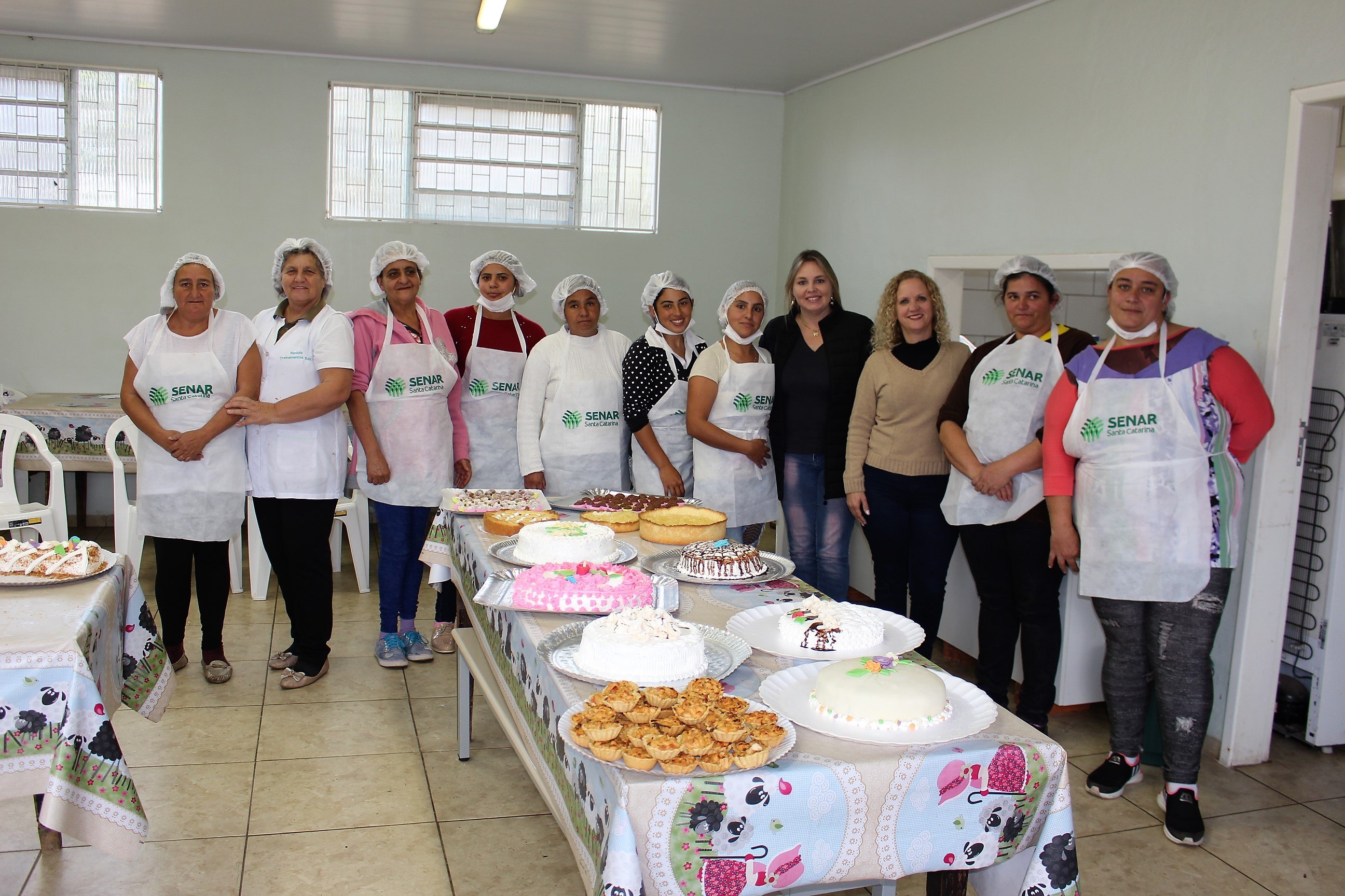 Read more about the article Curso de Panificação e Confeitaria reúne mulheres assistidas em Três Barras