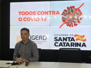 Read more about the article DECRETO DE EMERGÊNCIA CORONAVÍRUS SC Nº 515, DE 17 DE MARÇO DE 2020