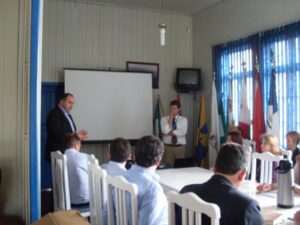 Read more about the article REUNIÃO COM GERENTES MUNICIPAIS DE CONTRATOS E CONVÊNIOS