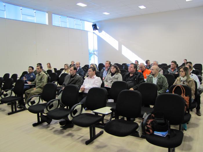 You are currently viewing AMPLA NORTE sedia reunião para discussão de Plano de Contingência da cidade