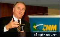 Read more about the article Finanças – Ziulkoski fala sobre a diminuição do FPM nas primeiras parcelas de janeiro