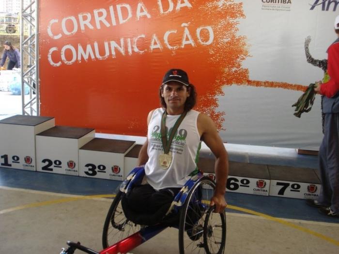 Read more about the article Atletismo de Três Barras é destaque em Circuito de Rua Adulto de Curitiba