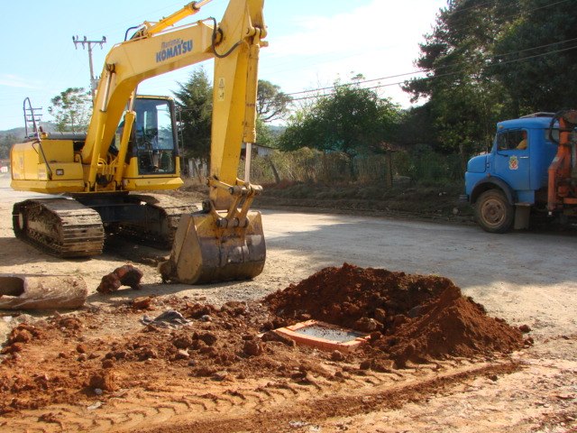 Read more about the article Secretaria de Obras trabalha nos bairros Piedade e Jardim Santa Cruz