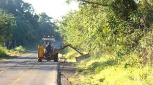 Read more about the article SDR Canoinhas garante roçadas em rodovias estaduais