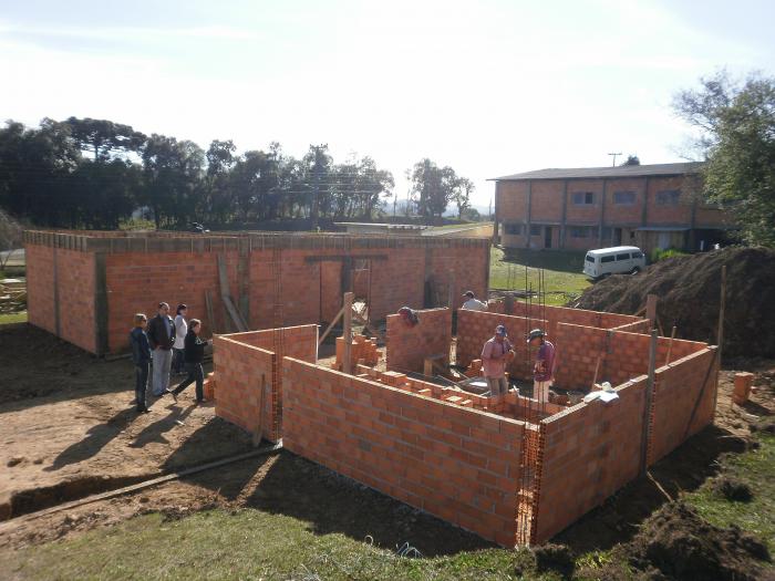 Read more about the article Prefeito Hélio Wendt visita obras de ampliação da Escola Rio da Estiva