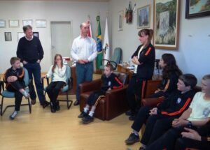 Read more about the article Alunos do Conseg Mirim visitam Prefeitura