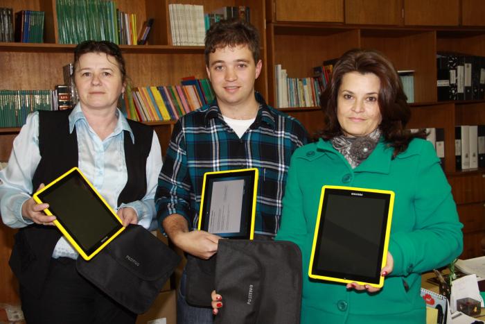 Read more about the article Tablets chegam às escolas municipais de Mafra