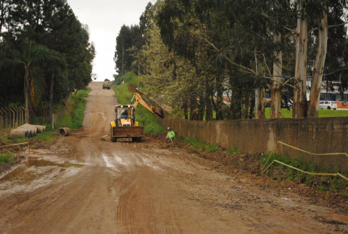 You are currently viewing Rua da zona Noroeste de Canoinhas recebe serviço da secretaria de Obras