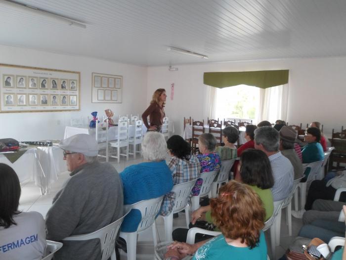 You are currently viewing Idosos de Canoinhas participam de palestra sobre qualidade de vida