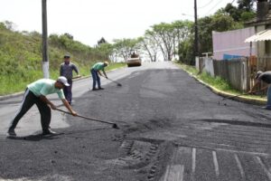 Read more about the article Prefeitura de Mafra realiza recapeamento em ruas do município