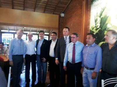 Read more about the article Prefeito de Papanduva participa de encontro da Associação dos Municípios Produtores de Tabaco