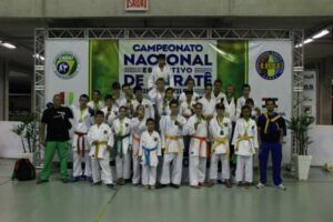 Read more about the article Atletas de Irineópolis conquistam medalhas no Campeonato Brasileiro de Karatê