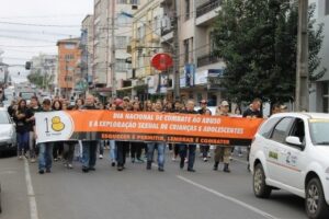 Read more about the article Porto União: Caminhada em prol de Crianças e Adolescentes movimenta ruas das Gêmeas do Iguaçu