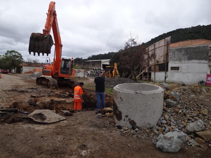 Read more about the article Tubulação prossegue no bairro Santa Rosa em Porto União