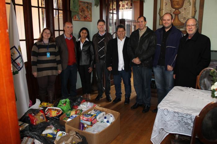 Read more about the article Donativos arrecadados durante apresentação cultural são entregues em Porto União