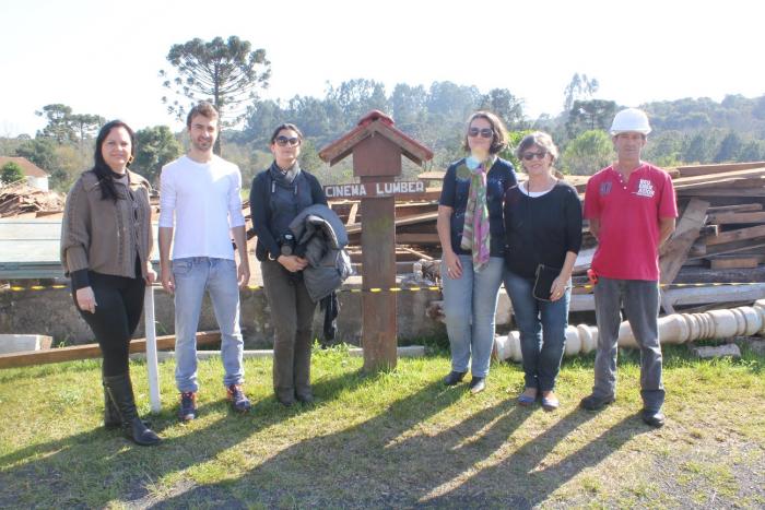 Read more about the article IPHAN visita Três Barras para iniciar projeto de restauração do Cinema