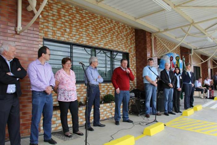 Read more about the article Irineópolis: Prefeito e vice prestigiam inauguração do Superalfa e da nova Loja Agropecuária