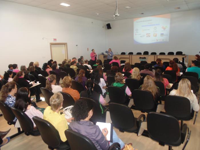 Read more about the article Mafra participa de palestra sobre gerenciamento de abrigos