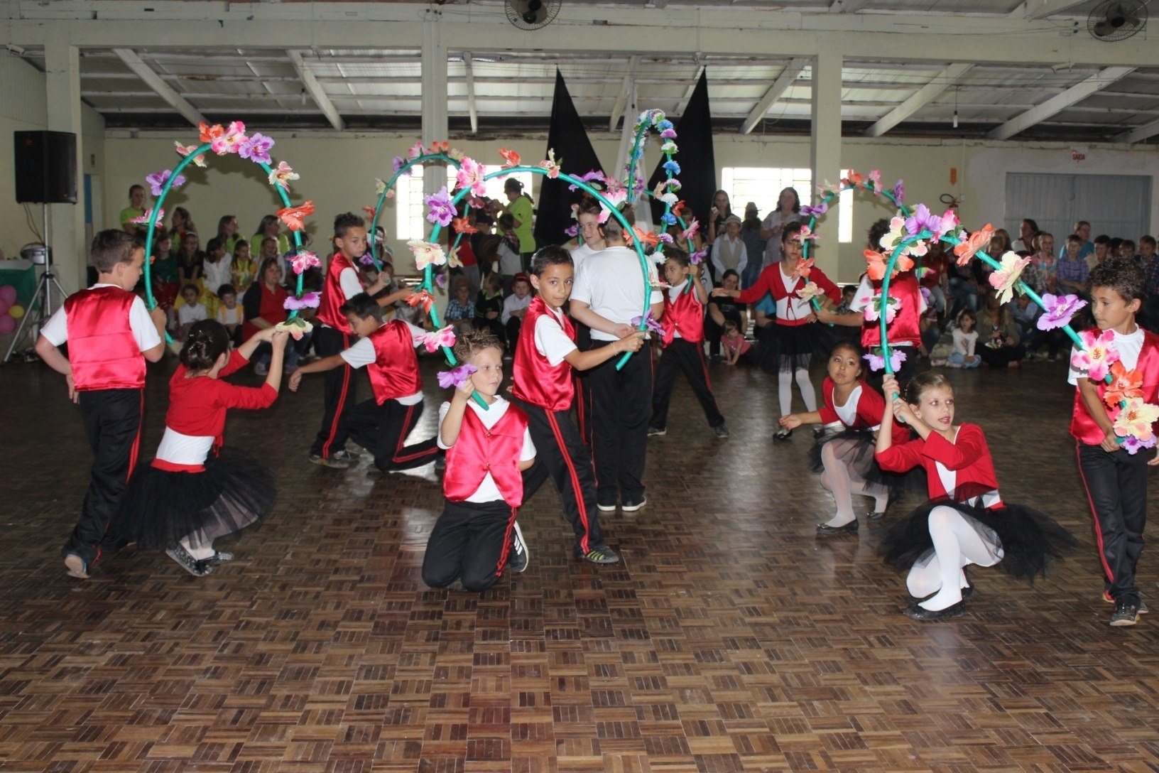 Read more about the article I Evento Cultural “Resgate de Danças Típicas do Município de Mafra” une instituições através da dança