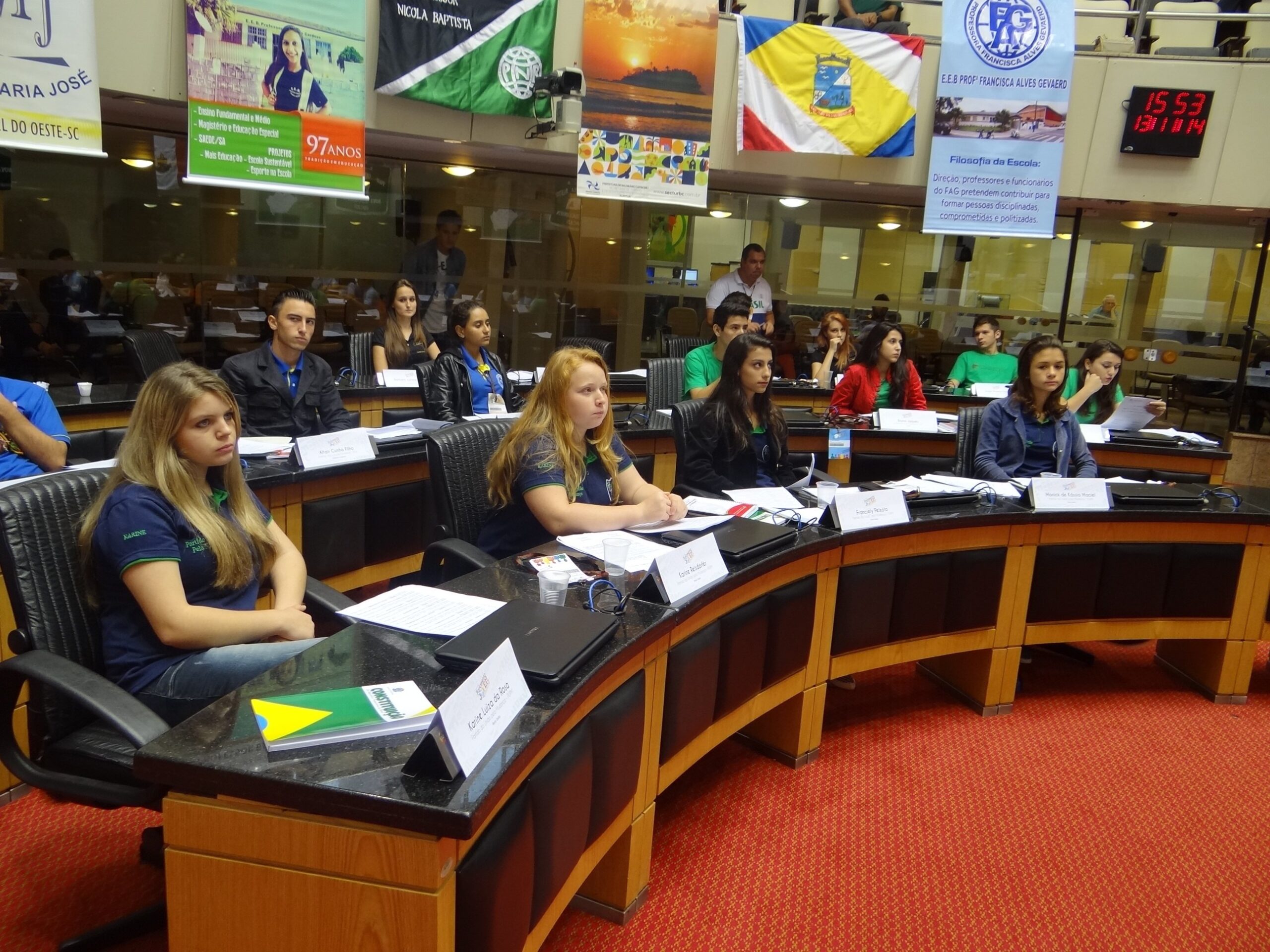 You are currently viewing Porto União marca presença no Parlamento Jovem em Florianópolis