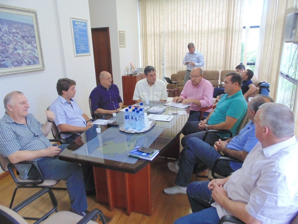 Read more about the article FECAM realiza Assembleia Regional em Canoinhas e reúne prefeitos da AMPLANORTE