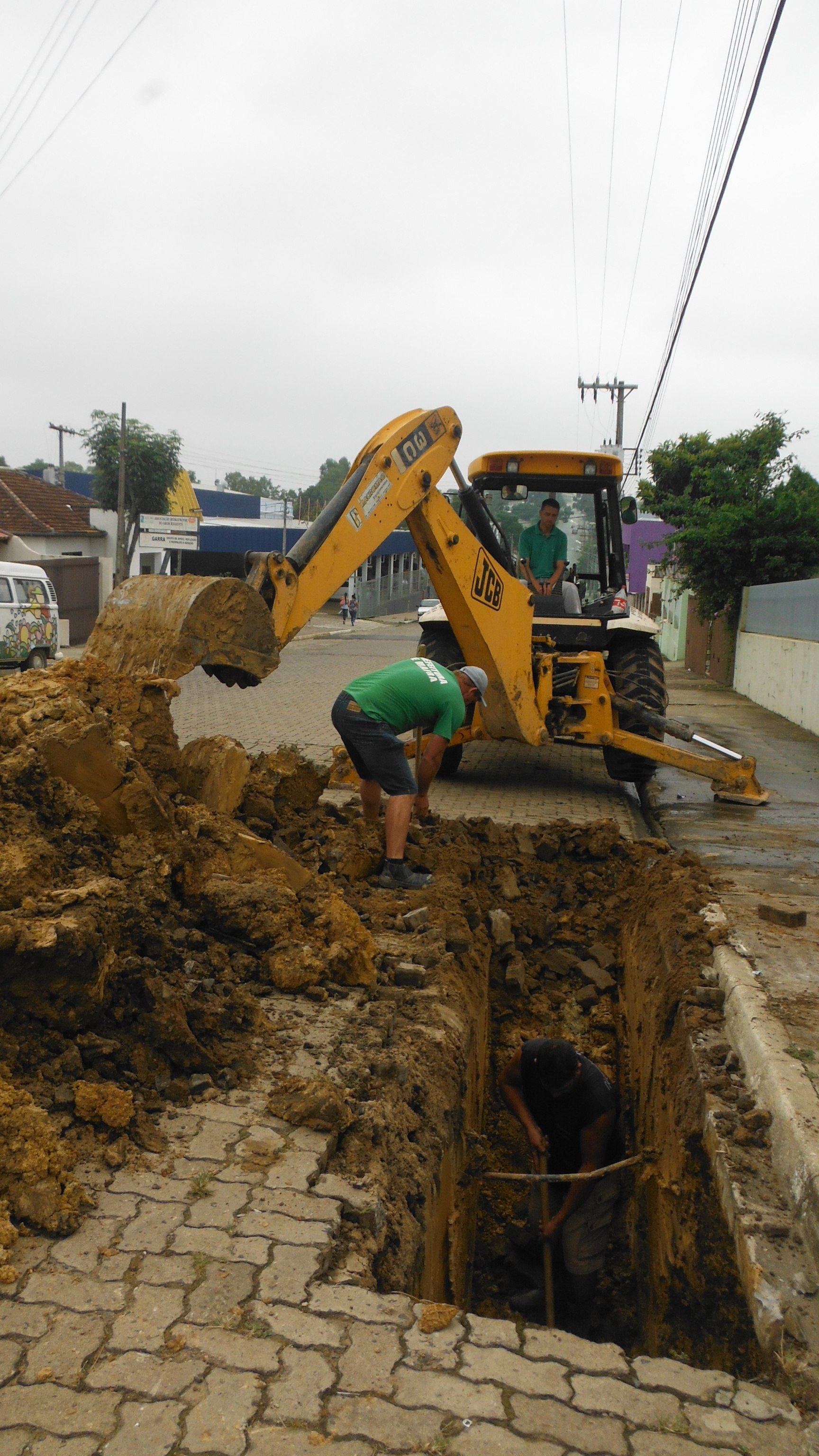 Read more about the article Obras de drenagem pluvial são realizadas