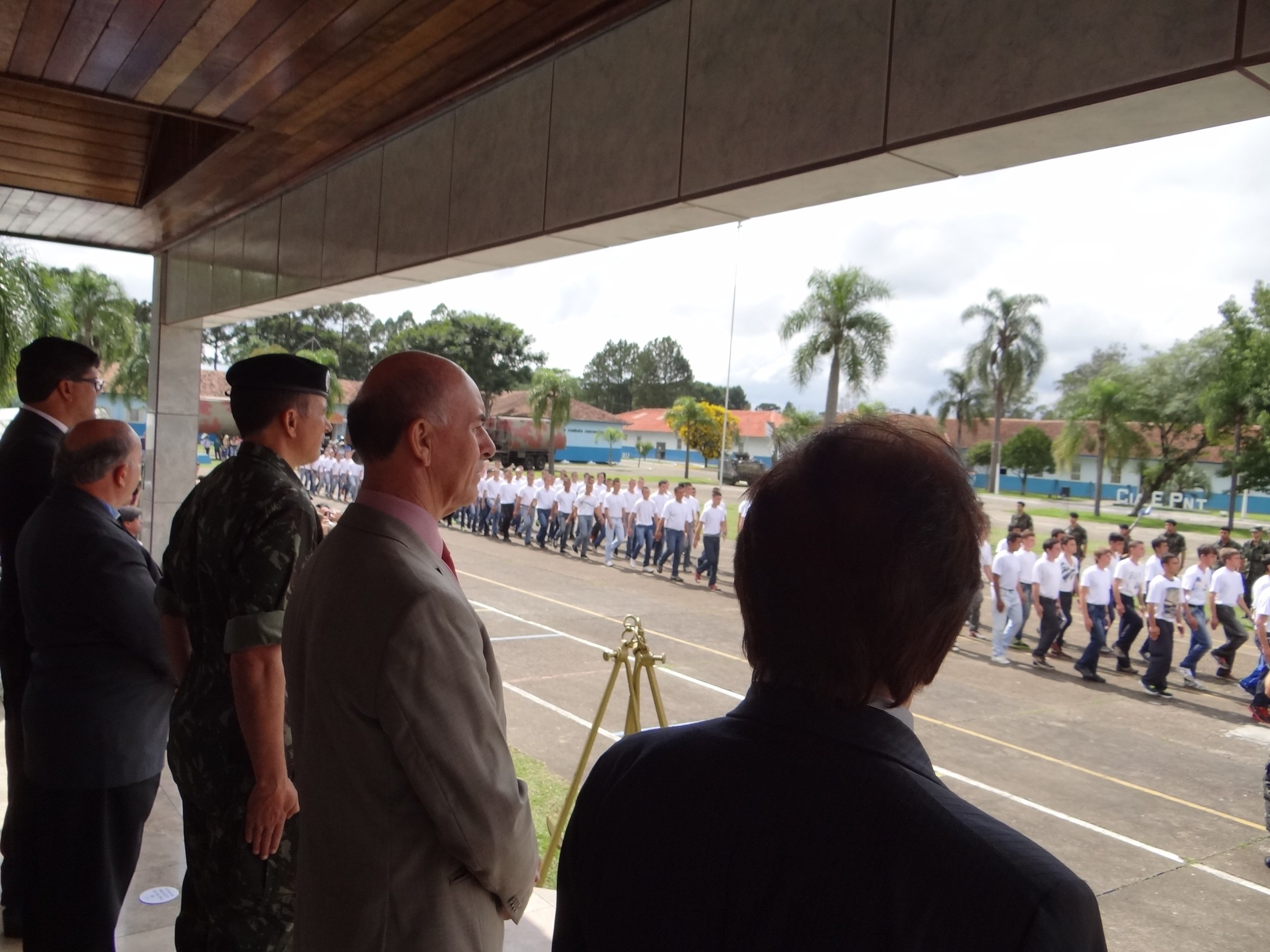 Read more about the article Prefeito Anízio participa de cerimônias do 5º Batalhão de Engenharia de Combate