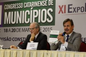 Read more about the article Inicia o XIII Congresso Catarinense de Municípios