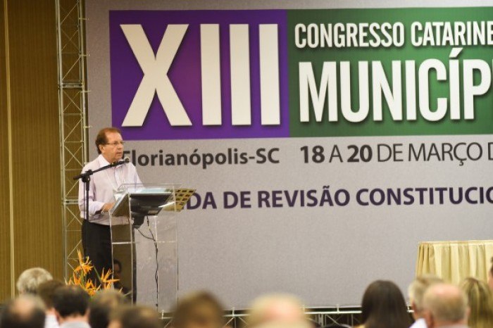 Read more about the article Walendowsky fala sobre o turismo catarinense durante XIII Congresso Catarinense de Municípios